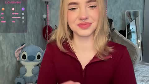 Snapshot of dark_side1213 chatting on December 15, 2025, 7:45 am Darkside online show from December 15, 2025, 7:45 am