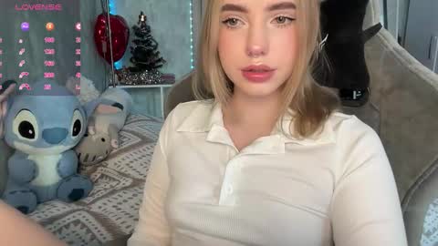 Snapshot of dark_side1213 chatting on December 17, 2025, 8:09 am Darkside online show from December 17, 2025, 8:09 am