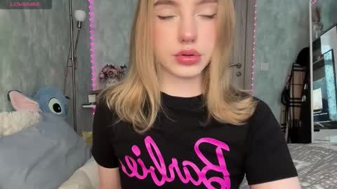 Snapshot of dark_side1213 chatting on February 24, 2026, 9:29 am Darkside online show from February 24, 2026, 9:29 am