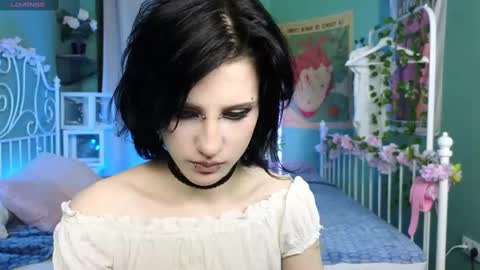 Vamp  online show from February 24, 2025, 4:04 pm