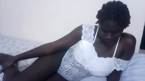 Snapshot of darkgodess01 chatting on July 27, 2026, 4:52 am Angle online show from July 27, 2026, 4:52 am