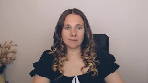 Anna online show from September 19, 2025, 8:20 pm