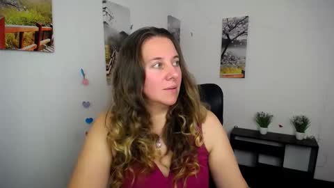 Anna online show from October 15, 2025, 1:55 pm