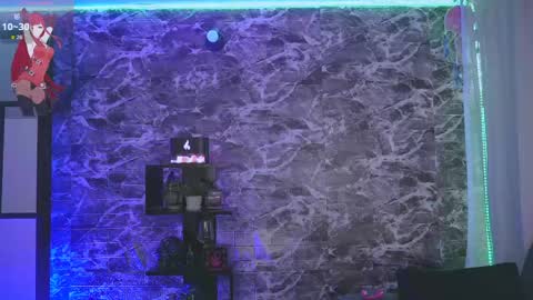 Snapshot of darkly_waxx chatting on May 29, 2026, 3:43 pm New account. Help me reach 100 thumbs up online show from May 29, 2026, 3:43 pm