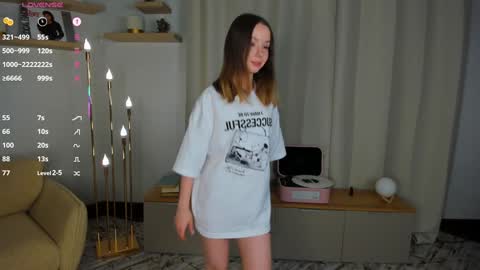 Snapshot of darklycurious chatting on December 4, 2025, 7:11 pm Elizabeth online show from December 4, 2025, 7:11 pm