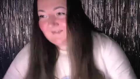 Julia online show from July 28, 2026, 3:21 pm