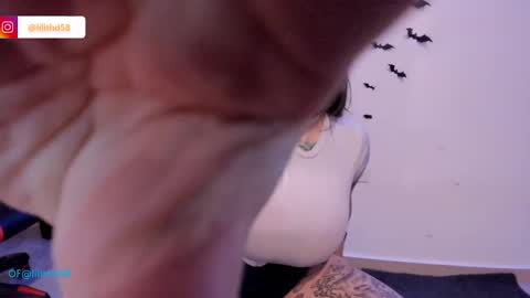 darknes_lilith18 online show from March 9, 2025, 3:22 am