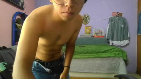 Snapshot of darknex_ chatting on May 8, 2026, 9:42 pm Jose Ian online show from May 8, 2026, 9:42 pm