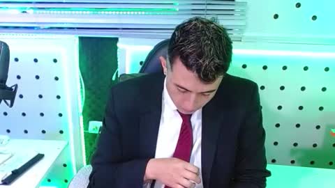 DARKO0717 online show from December 19, 2025, 8:16 pm