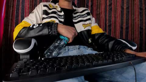 Darko online show from November 29, 2025, 6:44 pm