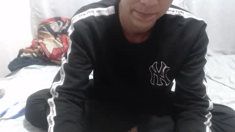 Snapshot of darkr_ider chatting on April 22, 2026, 11:06 pm darkr_ider online show from April 22, 2026, 11:06 pm