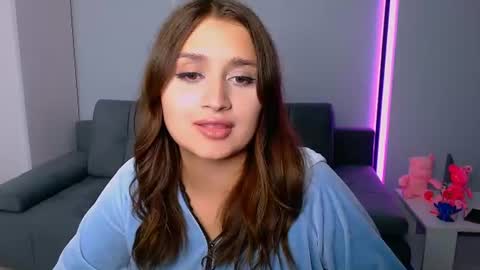 Amelie online show from July 22, 2026, 4:43 pm