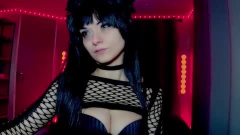 roseredgoddess online show from January 9, 2026, 3:42 am