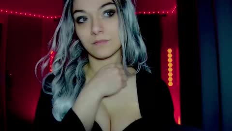 roseredgoddess online show from March 8, 2026, 4:16 am