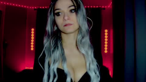 roseredgoddess online show from April 10, 2026, 1:55 am