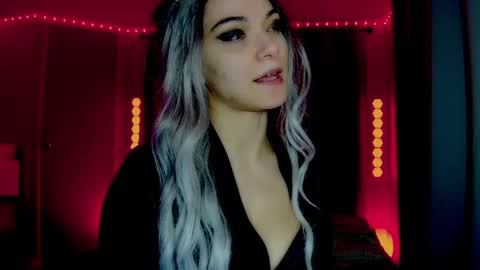 roseredgoddess online show from May 26, 2026, 1:56 am