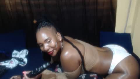 Snapshot of darksultryxx30 chatting on April 14, 2026, 2:06 am Darksultryxx30 online show from April 14, 2026, 2:06 am