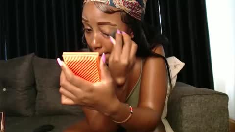 darktanqueen online show from September 26, 2025, 5:55 am