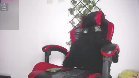 darkviper26 online show from May 10, 2026, 9:36 am