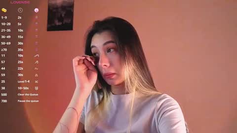Snapshot of darlabelle chatting on March 8, 2026, 3:54 am Belle online show from March 8, 2026, 3:54 am