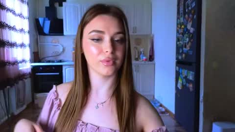 Darlina online show from May 15, 2026, 10:33 am