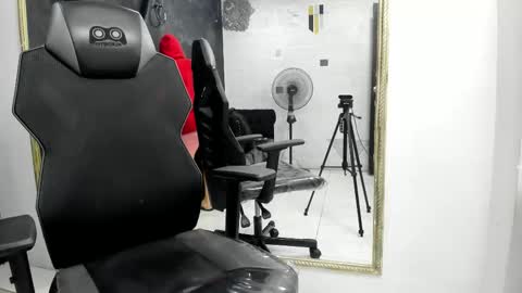 Darling online show from November 24, 2025, 12:27 pm