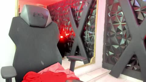 Snapshot of darlingbdsm_ chatting on May 6, 2026, 1:16 pm Darling online show from May 6, 2026, 1:16 pm