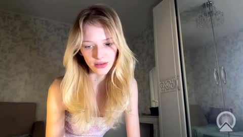 D online show from September 8, 2025, 3:00 pm