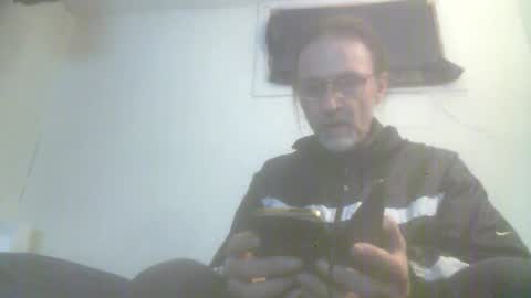Snapshot of darryls412556 chatting on March 28, 2026, 12:05 pm darryls412556 online show from March 28, 2026, 12:05 pm