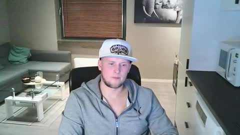 Dario online show from November 12, 2025, 5:57 pm