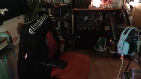 Snapshot of darthlynx chatting on August 1, 2026, 10:52 pm Lynx online show from August 1, 2026, 10:52 pm