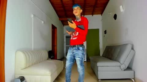 darwin_ggh online show from December 3, 2025, 8:34 am