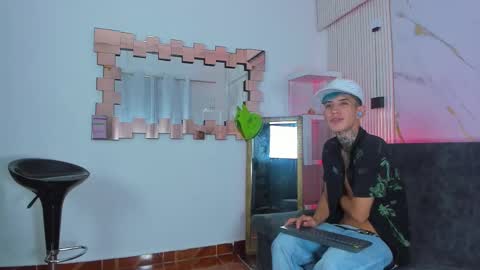 darwin_ggh online show from December 17, 2025, 7:03 am