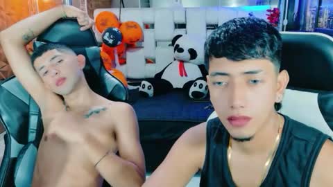 darwinandbrayan online show from November 1, 2025, 12:18 pm