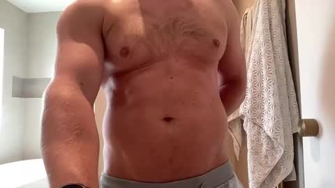 Snapshot of darwins_dessert chatting on May 31, 2026, 9:27 am darwins_dessert online show from May 31, 2026, 9:27 am