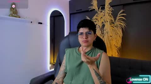 Snapshot of dass_roman chatting on April 21, 2026, 7:50 pm Dass Roman online show from April 21, 2026, 7:50 pm