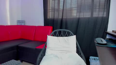 Snapshot of dav_nagel chatting on September 21, 2025, 9:49 pm angel online show from September 21, 2025, 9:49 pm