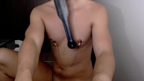 Snapshot of dave02_ chatting on December 10, 2024, 12:17 am David online show from December 10, 2024, 12:17 am