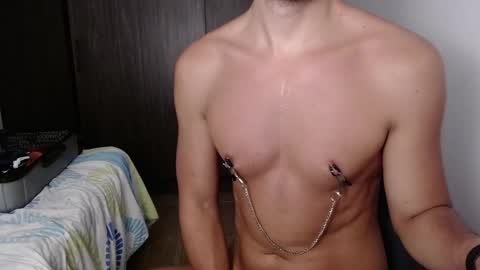 Snapshot of dave02_ chatting on January 5, 2025, 11:22 pm David online show from January 5, 2025, 11:22 pm