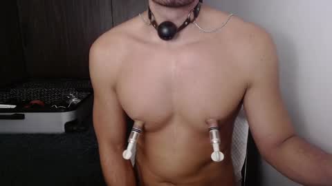 Snapshot of dave02_ chatting on February 26, 2025, 8:11 pm David online show from February 26, 2025, 8:11 pm