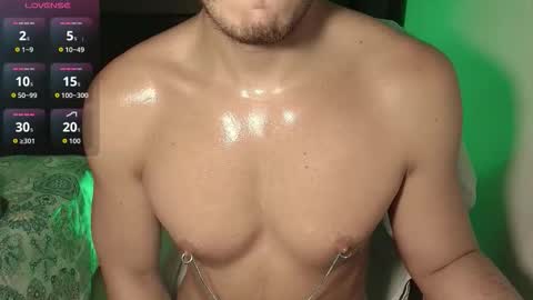 Snapshot of dave02_ chatting on October 23, 2025, 12:59 pm David online show from October 23, 2025, 12:59 pm