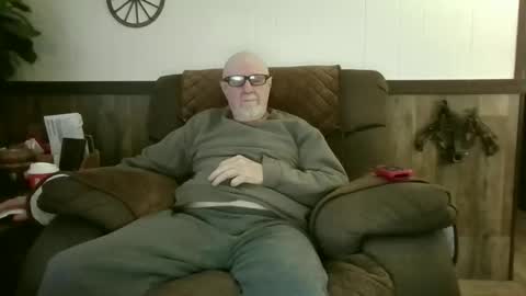 Snapshot of dave571960 chatting on May 10, 2026, 10:31 am dave571960 online show from May 10, 2026, 10:31 am