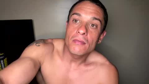 dave875126 online show from April 4, 2026, 2:43 am