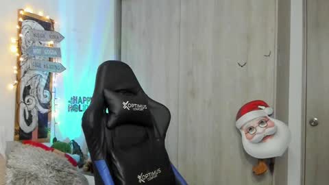 DAVE MAX online show from December 29, 2024, 4:51 pm