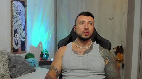 DAVE MAX online show from January 3, 2025, 2:43 am