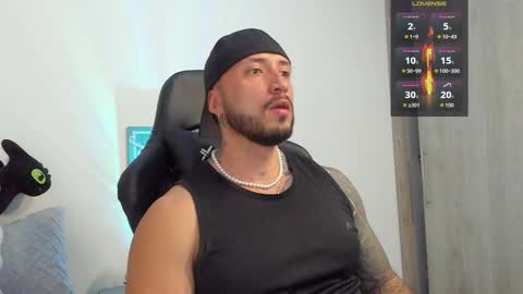 DAVE MAX online show from October 15, 2025, 2:01 am