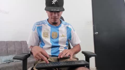 Snapshot of dave_skinnycum420 chatting on October 2, 2025, 6:09 am dave online show from October 2, 2025, 6:09 am