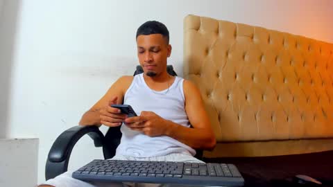 Snapshot of dave_skinnycum420 chatting on October 19, 2025, 6:14 am dave online show from October 19, 2025, 6:14 am