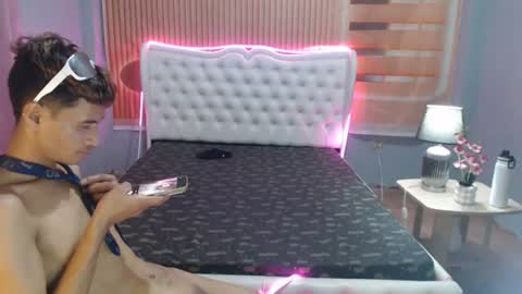 Snapshot of davelicious_ chatting on July 23, 2026, 5:11 pm Its me Dave online show from July 23, 2026, 5:11 pm