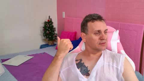 DaveXHelena online show from January 28, 2025, 8:25 am